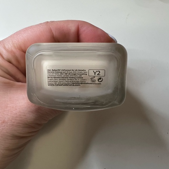 Natasha Denona Soft Beige Foundation - Picture 2 of 3